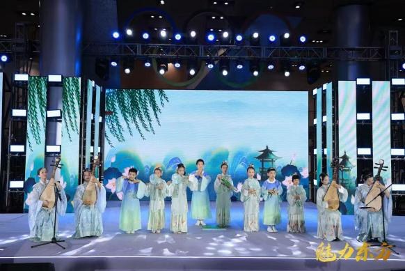 首儿演艺与佳音团长受邀前往鸟巢文化艺术中心参加2025美丽东方艺术盛典