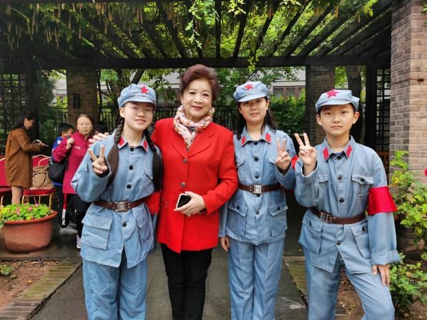 2020年北京月坛中秋诗会，首儿团明星班与国家一级演员杜宁林同台演出